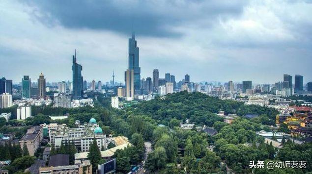 中国一座非常厉害的省份，拥有九座国际机场，