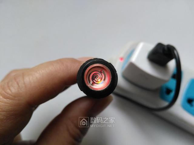 轻轻一吹即可点燃，现代火折子USB充电打火机拆