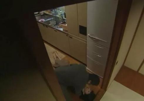 图解《爱妻屋》为了弥补过错，丈夫从神秘商店