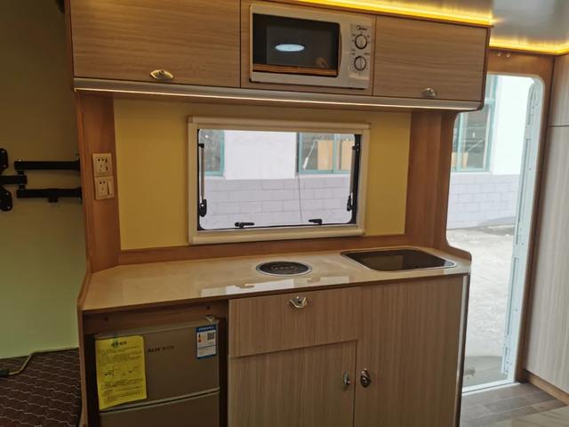 不到十萬實現(xiàn)你的房車夢——匯斯誠旅居拖掛房車