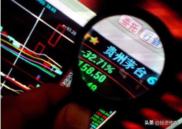 A股市场：如果有10万闲钱，现阶段应该是买低价