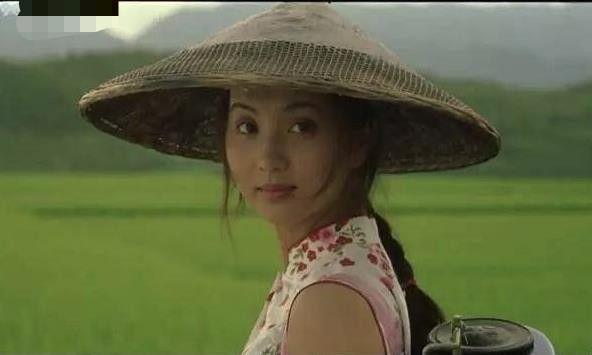 当年大火的万人迷陈好，为爱隐退娱乐圈，如今