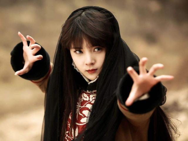 靠饰演“反派”成名的演员，罗云熙接戏不断，她却爆红后没了作品