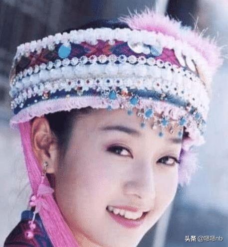 看了马伊琍18岁照片，再看姚迪18岁照片，才懂文章眼光有多好