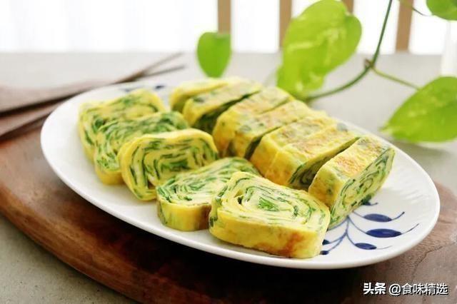 做毛巾鸡蛋卷，可不是直接煎那么简单，教你正确做法，层层薄如纸