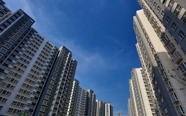 高房价已经到了必须要止涨的时刻否则引发的社会弊端将会更严重