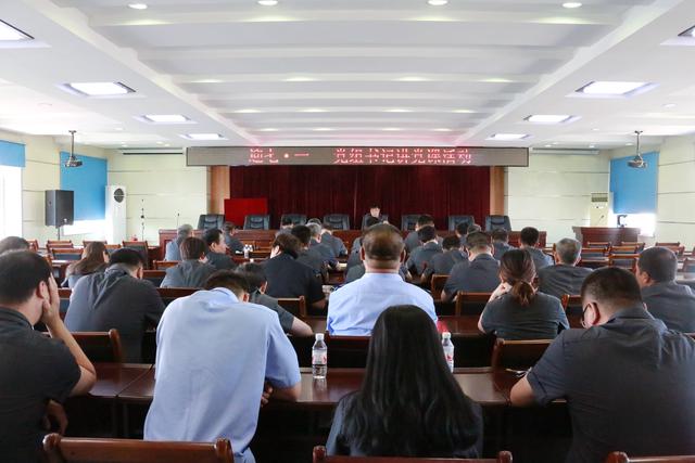 向“七一”献礼！镇赉法院全体干警上了一堂生动党课