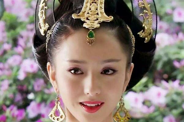 汉朝有两个舞姬出身的皇后是谁，为什么两个人的结局截然不同？