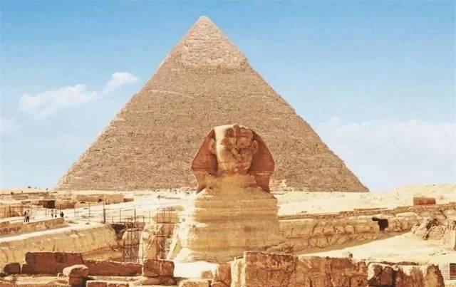 古埃及人修建金字塔时，当时中国人在做什么