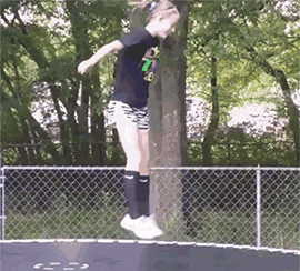 搞笑GIF：你不好好学习打扰人家干嘛啊