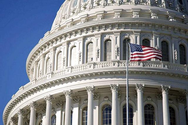 关键时刻，“美国钟南山”突然放出三个坏消息