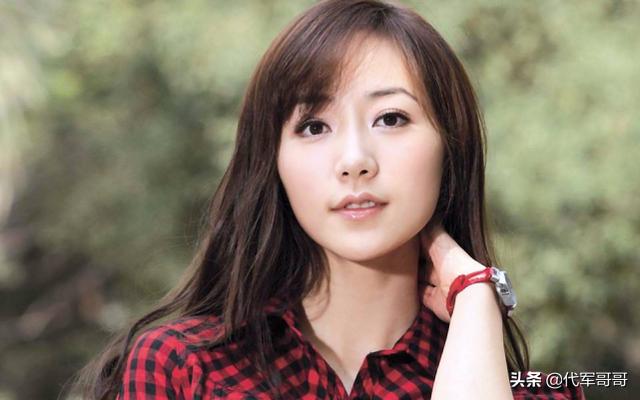 字写得非常好的女明星，张馨予第八，徐静蕾第二，陈松伶排第几？