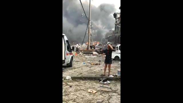 浙江温岭油罐车爆炸，破坏力惊人！高速公路已