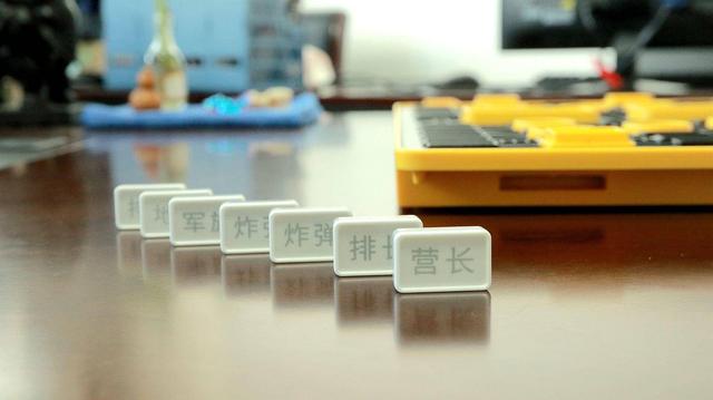 营造健康家庭氛围给孩子，计客智能军旗助力