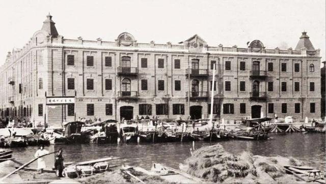 黑帮、赌王、美女、5000亿，一个犹太“渣男”留