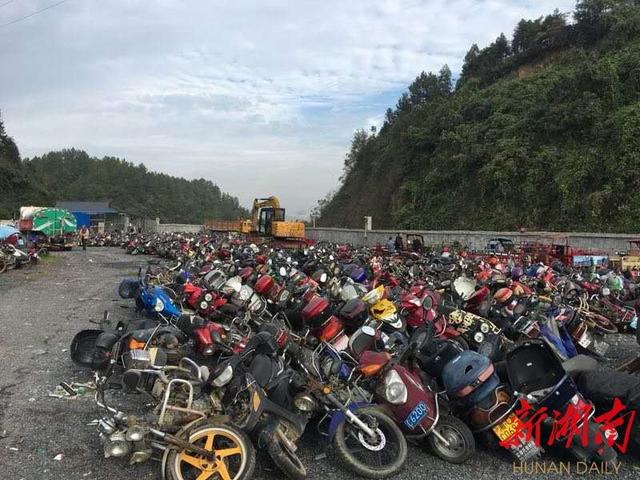 湘西州摩托车整治成效显著 涉“摩”交通事故下降30%