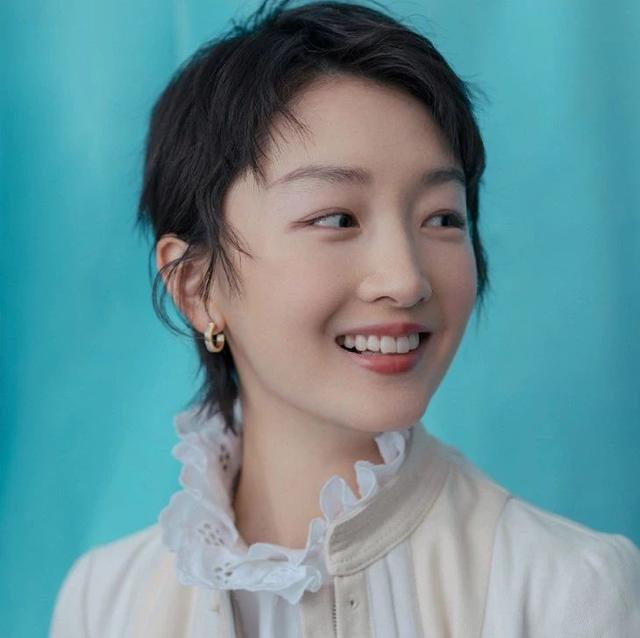 马思纯短发