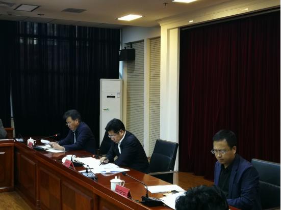 市政府组织召开京沈客专（承德段）项目推进工作调度会议