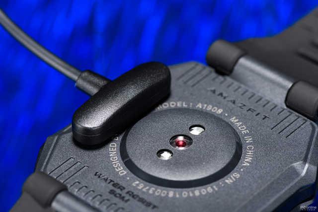 又要颜值又要防护 户外运动智能手表不容易啊