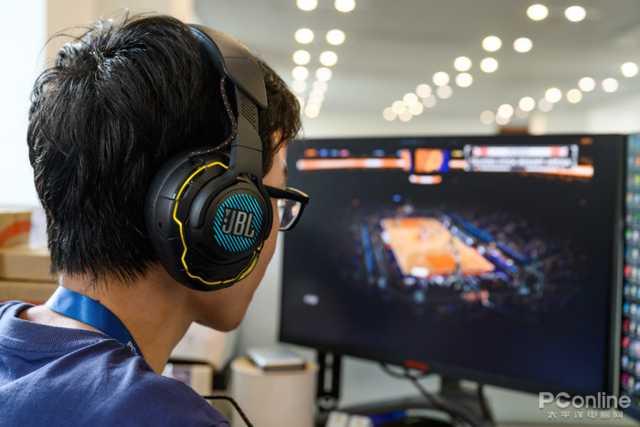 RGB肥宅快乐桌组建指南：低成本，高自由度还炫酷