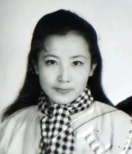 赏金提至13万，追捕在逃女子