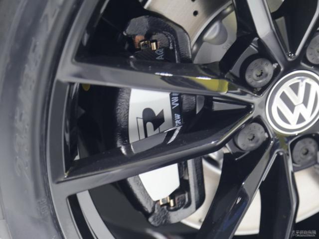 新车标\u002F斑马系统 荣威RX5 PLUS到底香不香？