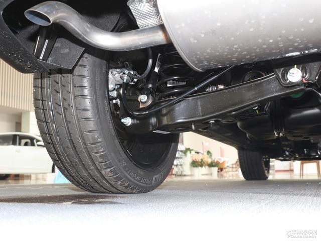 新车标\u002F斑马系统 荣威RX5 PLUS到底香不香？