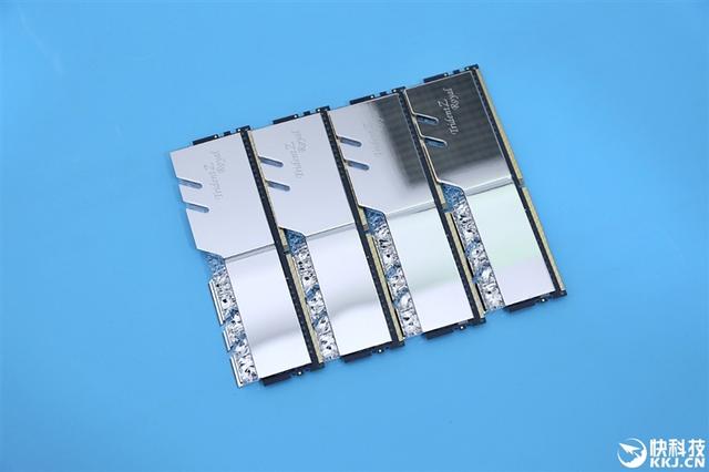 来自4600MHz C19的感动！微星MEG Z490 GODLIKE主板评测