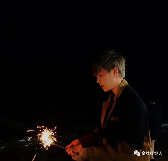 偶像+音乐=新征程？| Sunnee杨芸晴开启「环球