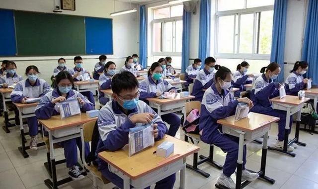 “考场没空调就停领导的空调”，这个价值排序满分