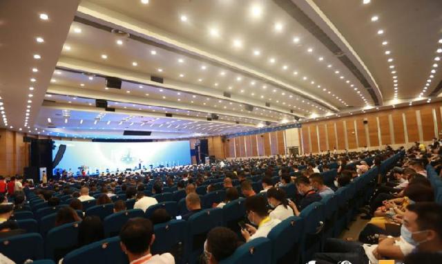 2020健博会暨第五届双品汇开幕，2020中医药文化传承与创新十大功勋人物颁奖