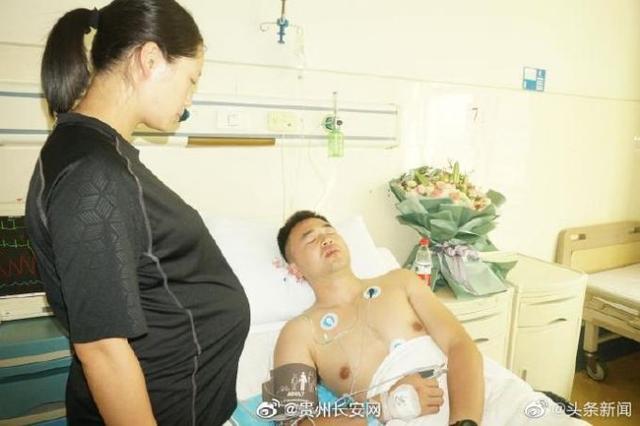 不会游泳的法警救起6名溺水者，他的妻子下周就要临盆