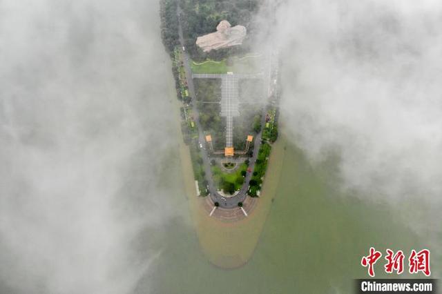 强降雨已致湖南130余万人受灾 湘江长沙站11日晚将现洪峰