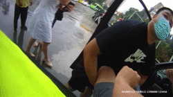 重庆|渝中警讯丨驾驶员突发疾病，渝中交巡警火速送医