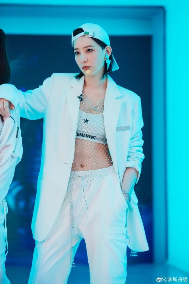 丹妮|杨丞琳夸李斯丹妮可爱 帅气担当和可爱担当竟然是同一个人？