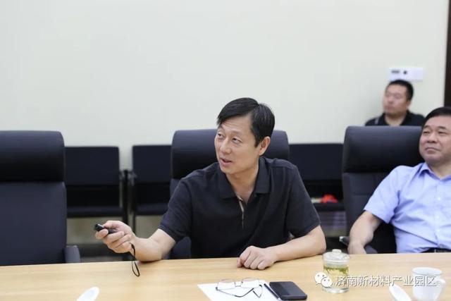 陈西武主持召开梓东大道道路建设工程专题会