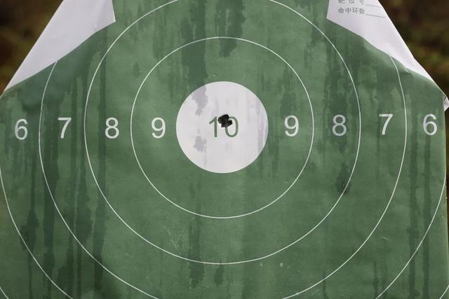 「强军精武河南兵」白莎：20岁“女枪王”出炉记
