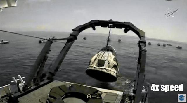 船载|SpaceX龙飞船载2名宇航员返回地球 完成首次载人试飞任务