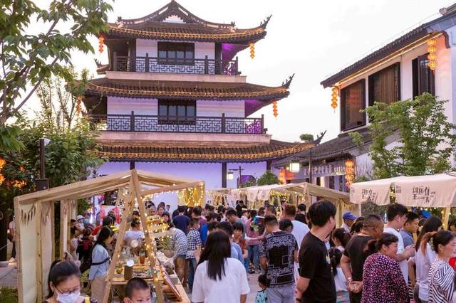 苏州北太湖小镇焕发“夜经济”市场活力