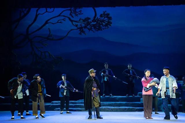 &ldquo;红心向党永歌唱&rdquo;主持人月阳与豫剧《红嫂颂》部分主创畅聊台前幕后