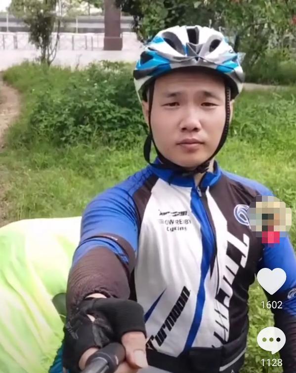90后小伙骑行中国一年变沧桑大叔网友是换了张脸吗