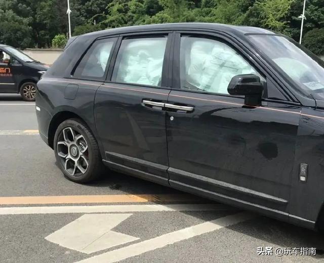 『相撞』劳斯莱斯与长安相撞损失上百万 莫要道德绑架认清违法现实