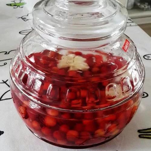 吃樱桃正当季，樱桃除了直接吃还可以加工增加保存期，方法教给你