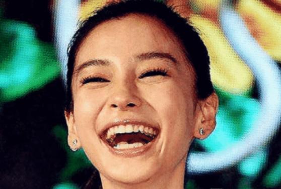 同样是大笑, 林心如丑, 赵丽颖丑, 杨紫丑, 而她让