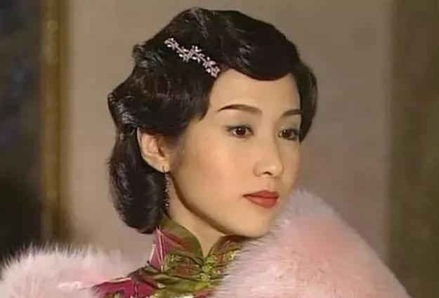 2007年,弟弟车祸瘫痪,TVB当红花旦黎姿含泪退圈，