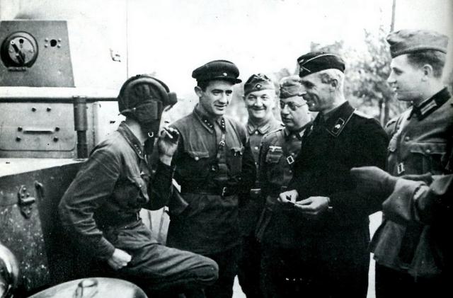 �¹�������һ���ڣ����пα�д�ĺ��������ս�¾��Ǳ�ȺŹ������