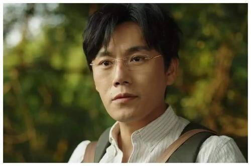 秦昊被质疑拿私生活过度营销《隐秘的角落》，网友：乐意他赚这钱