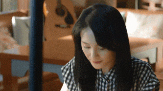 搞笑GIF：你不好好学习打扰人家干嘛啊