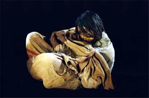 一位500年前少女被发现，看上去好像睡着了，专家：其实很残忍