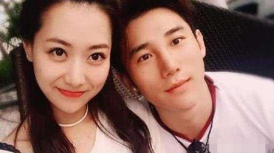 郑元畅声明喜欢女生后，绯闻女友黑正妹庆生，